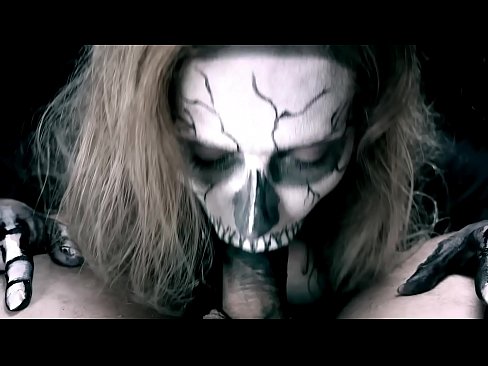 ❤️ Demon nighean sucking cock le a beul dubh agus slugadh cum. Bhidio porn  aig porn gd.com-porn-hat.ru ☑