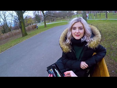 ❤️ Swallows hot cum coigreach airson airgead - blowjob anns a 'phàirc le Eva Elfie Bhidio porn  aig porn gd.com-porn-hat.ru ☑